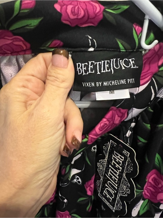Vixen by Micheline Pitt Dresses & Skirts - Vixen by Micheline Pitt Beetlejuice Black Skirt with Pink Rose and SandwormPrint